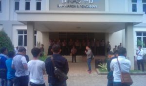 Wartawan Bangkalan Demo, Tuntut Pelaku Ditahan