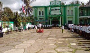 Upacara Hari Santri, MWC NU Gapura Ajak Jadikan Momentum Bela Negara