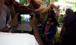 Ajang Kreasi dan Inovasi di Pameran Sumenep, Stand Disperta Jadi Ajang Selfi