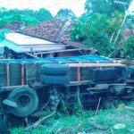 Sopir Diduga Ngantuk, Truk Pengangkut Pasir Berguling