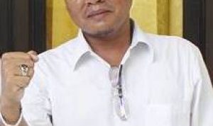 Akhmad Zaini Yang Berprestasi Tapi Diturunkan, Politisi Tanya Kenapa?