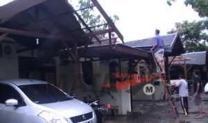 Diguyur Hujan dan Angin Kencang, Dua Asrama Polres Pamekasan Ambruk