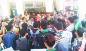 Kecewa Atas Pemerintahan Bangkalan, Ketum HMI Diamankan Polres