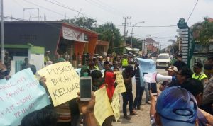 Fenomena Baru!!! Unjuk Rasa Selalu Gagal. Ini Kata Aktivis & Kasat Intelkam Polres Bangkalan