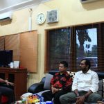 Kekerasan Terhadap Wartawan Lamban, Haris Azhar Datangi Polres Bangkalan
