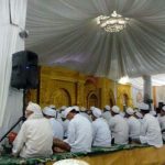 Hujan, Ribuan Jamaah tetap Banjiri Majelis Dzikir dan Haul di Bangkalan