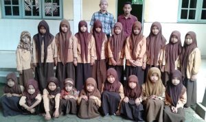 Dalam Keterbatasan, SMP Al-Asyâ€™ari Bangkalan Berjuang Demi Kemaslahatan
