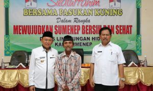 Dua Orang Pasukan Kuning Diberangkatkan Umroh Bupati Busyro