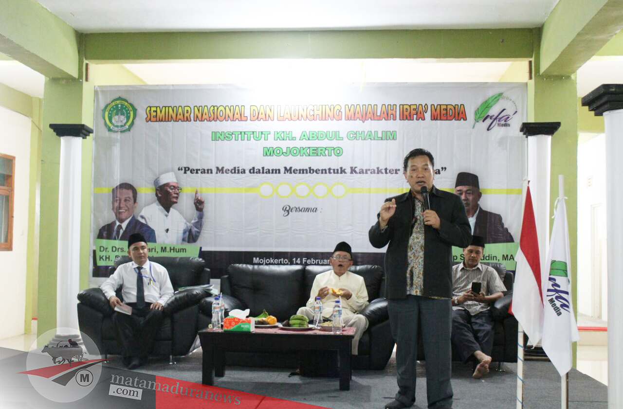 Launching Majalah Irfa’ Media Hadirkan D Zawawi Imron