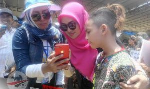 Promosi Visit, Bunda Fitri Imbau Ibu-ibu PKK Selfie di Tempat Wisata