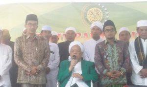 Pilkada Pamekasan, Pengasuh Ponpes Banyuanyar Instruksikan Alumni Dukung Kholifah