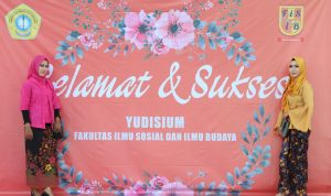 Yudisium Fisib UTM Mengangkat Busana Batik Madura