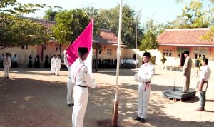 Begini Pesan Pengasuh Ponpes Zainur Ridla Nunggunong saat Upacara HUT RI ke 73