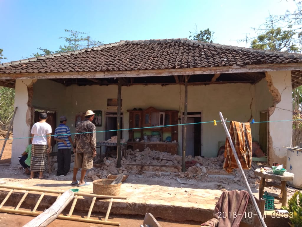 Mengenaskan!!! Berikut Foto Foto Rumah Warga Korban Gempa di Sapudi