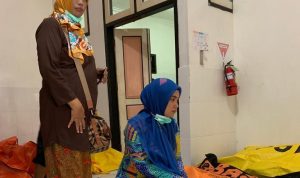 Bunda Fitri Pantau Jenazah Korban Perahu Tenggelam