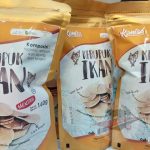 Mengenal Ibu Hosna; Pemilik Krupuk Ikan Kanisa Bercitarasa Khas