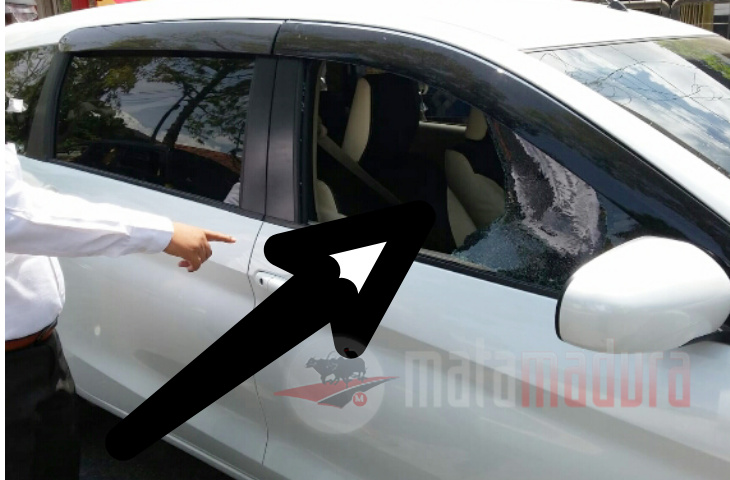 Mobil Dipecah Pencuri
