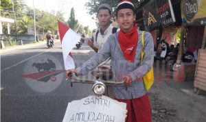 Sambut HUT RI ke 74, Santri Annuqayah Nuntun Sepeda Sambil Shalawatan