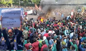 Demo Mahasiswa ke DPR RI Bikin Warga Net Merinding