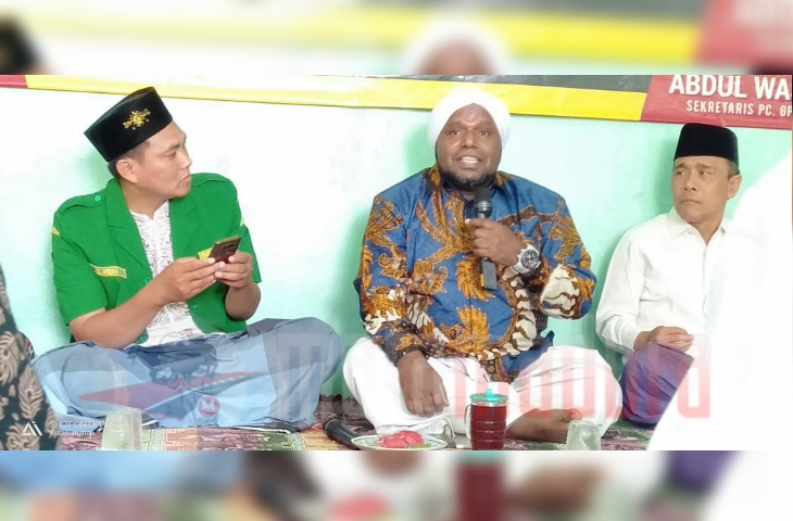 Da'i kondang asal Papua, KH Saiful Islam Al Payage