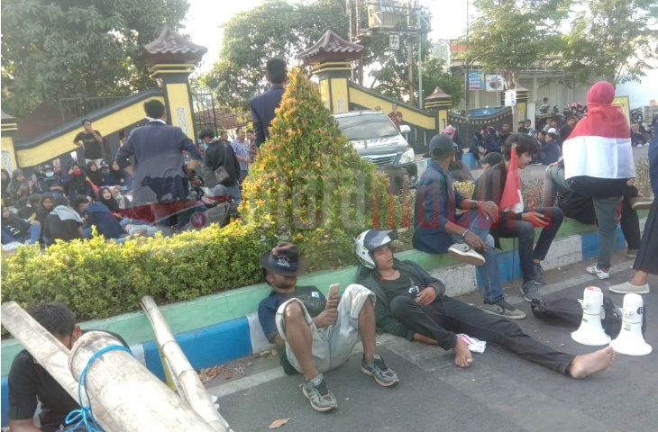 Demo Tolak RKUHP dan RUU KPK