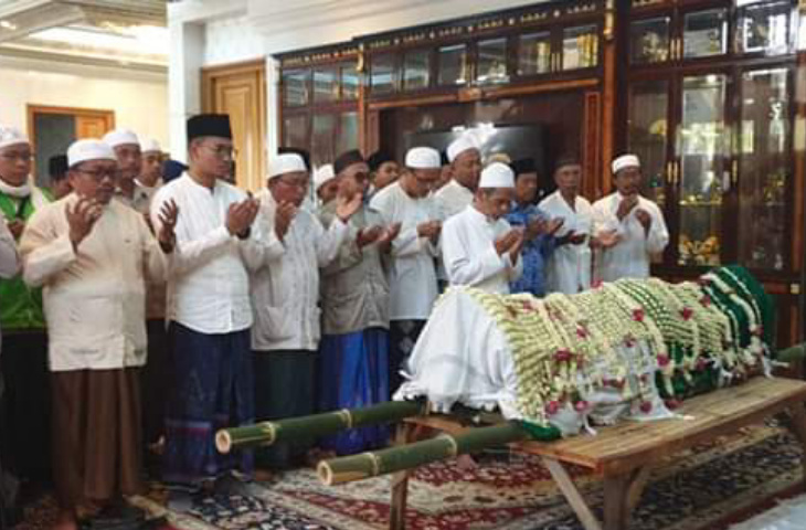 Sebelum Wafat, Ra Fuad Beri Isyarat â€œIngin Mandi Suci Sendiriâ€