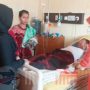 Kadin saat rawat inap di RSUD Syamrabu Bangkalan. (matamadura.syaiful)