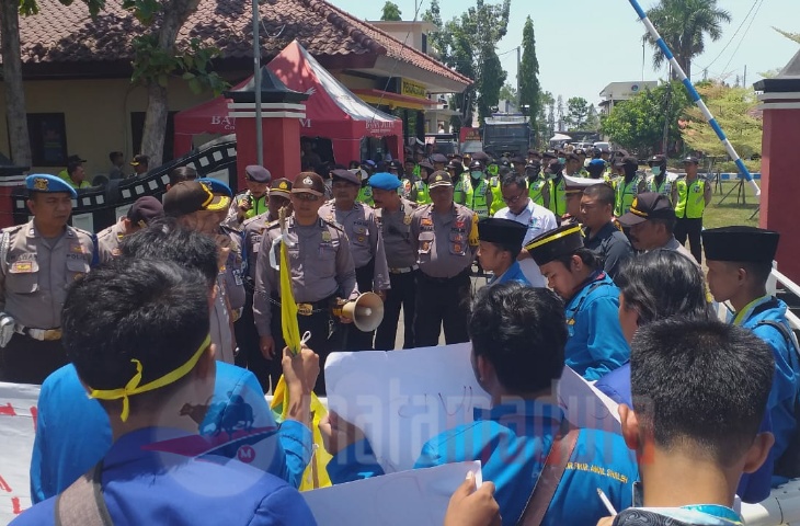 Aktivis Tewas Tertembak, PMII Bangkalan Gelar Demonstrasi Keprihatinan