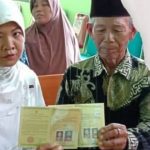 Kakek 70 Tahun Nikah 12 Kali, Sekarang Nikahi Janda 28 Tahun