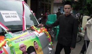 Gila! Agar Dipilih Warga, Calon Kades di Pekalongan Ini Sediakan “Doorprize” Mobil hingga Umrah