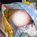 Tega Banget! Bayi Masih Hidup Dibuang ke Tong Sampah