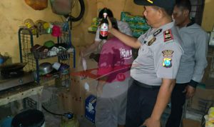 Jelang Natal dan Tahun Baru, Petugas Amankan 26 Miras di Pasar Barisan Manding