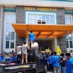 PMII Demo Dinas Pendidikan Bangkalan. Ada Apa?Â Â 