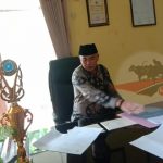 Mokong, Pegawai Kecamatan Burneh Bolos Berjemaah saat Jam Kerja