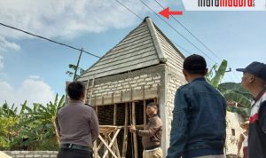 Pasang Nok Siku Genteng, Pekerja Bangunan asal Pamolokan Ini Tewas Kesetrum