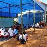 2 Kelas Untuk 228 Murid, Orang Tua Dirikan Tenda di SDN Mandung 1