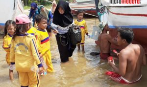 RA Mustarsyidin Longos Latih Anak tentang Lingkungan dan Bersosialisasi