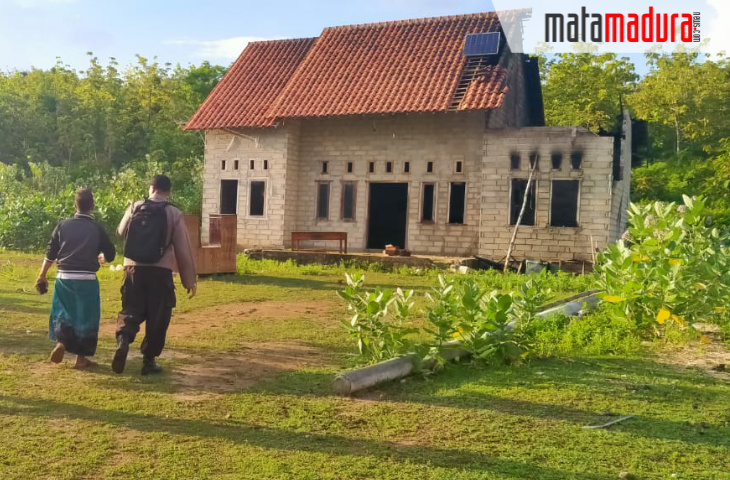 Kantor Desa Paliat Terbakar