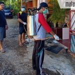 Cegah Penyebaran Covid-19, RT 01 Perum Pondok Indah Kolor Sumenep Lakukan Penyemprotan Disinfektan