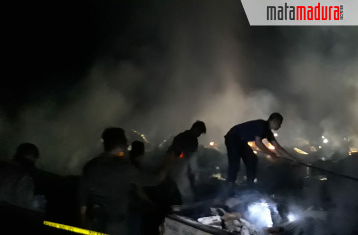 Pasar Candi Terbakar