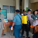 Cegah Covid 19, Gedung PN Bangkalan Disemprotkan Cairan Disinfektan