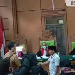Di Depan Majelis Hakim, Hosen-Dr Farhat Berdamai. Kasusnya Tetap Lanjut