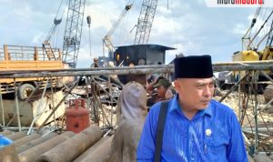 Diduga Ilegal, Aktivitas Pemotongan Kapal di Kamal Meresahkan
