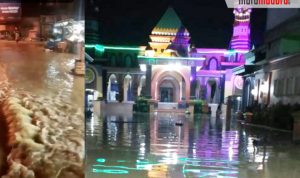 Warga Resah, Tengah Malam Banjir di Blega Semakin Deras