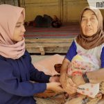 Bagi-bagi Paket Sembako di Pulau Sapudi dari Lembaga Kemanusiaan