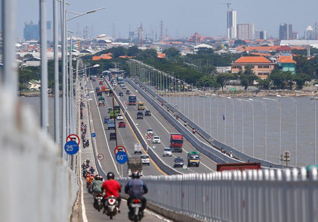 Mulai Besok, Jalur Roda 2 di Jembatan Suramadu Akan Ditutup Setahun