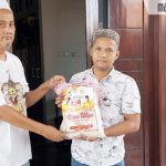 Pesan KH Imron Fattah saat Serahkan Sembako Milik Politisi Golkar