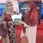 Buku Karya Orang Tua Siswa Warnai Perpisahan Siswa SMK Al-Asy’ari Bangkalan