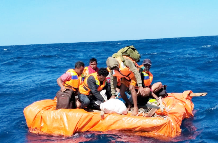 Terombang-ambing 29 Jam, 6 Korban KLM Tenggelam di Laut Sapeken Ditemukan