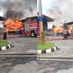 Mobil Carry Berisi Belasan Jerigin BBM Terbakar di SPBU Larangan Badung Pamekasan